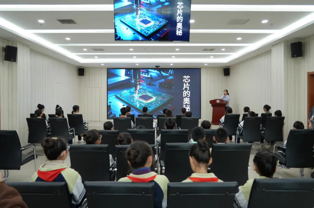 探索科技奥秘 启迪少年未来